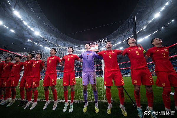 文根英在写给粉丝的信中说:“发生了很多变化,有好的也有不好的,但重要的是‘变化’本身。