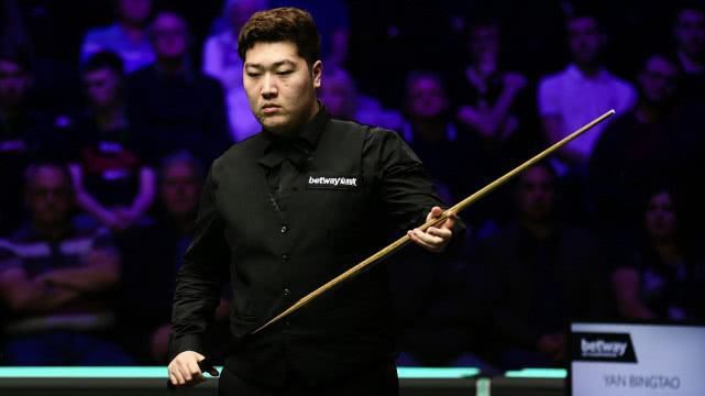 锤哥J.Lo赞达亚坏兔兔担任Met Gala联合主席公布 2024-02-18 日前,Met Gala公布了今年联合主席的名单,“锤哥”克里斯·海姆斯沃斯、“坏兔兔”贝尼托·安东尼奥·马丁尼兹·奥卡西奥、詹妮弗·洛佩兹、赞达亚,全员重量级!