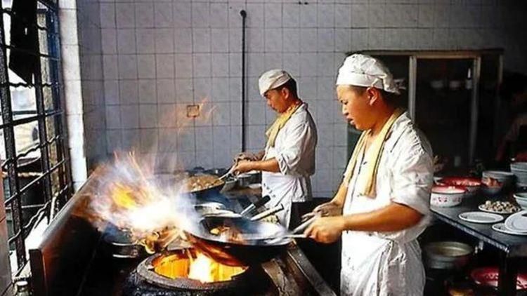 接受采访时吴晨表示，电影产业在北京的发展是非常重要的，北京有完整的产业链，也有相应的票房影响力，而且有很多创作者，“电影+经济”是一个必然的结合。